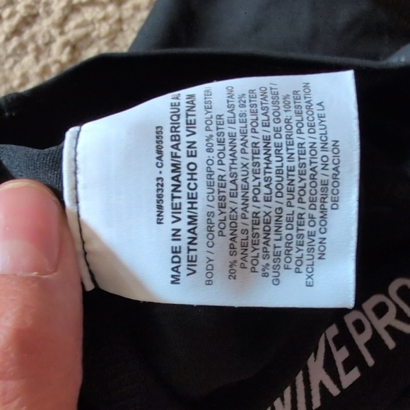 Nike Pro Black Capri Athletic Workout Leggings Size Small - Picture 5 of 5